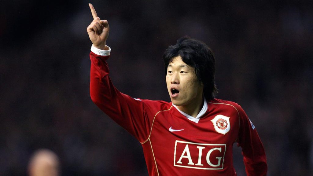 Cầu thủ Park Ji Sung thi đấu cho Manchester United Cầu thủ Park Ji Sung thi đấu cho Manchester United